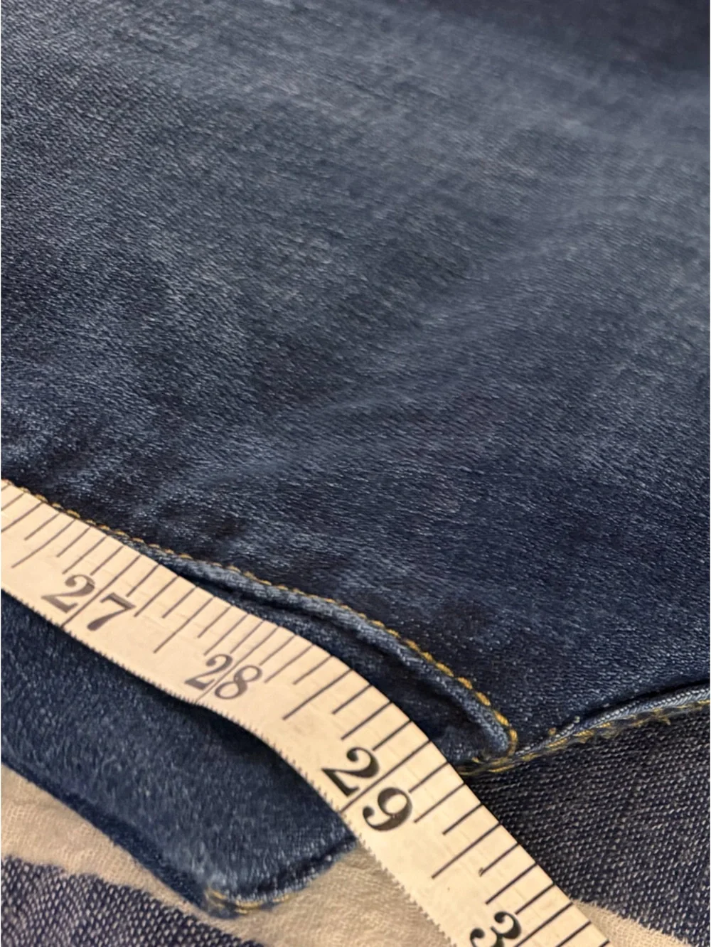 Cabi Straight Leg Jeans in Dark Blue Wash, EUC, Size 4, High Rise - Picture 9 of 9